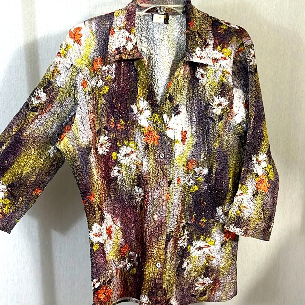 UBU impressionist fall floral crinkle blouse top button down